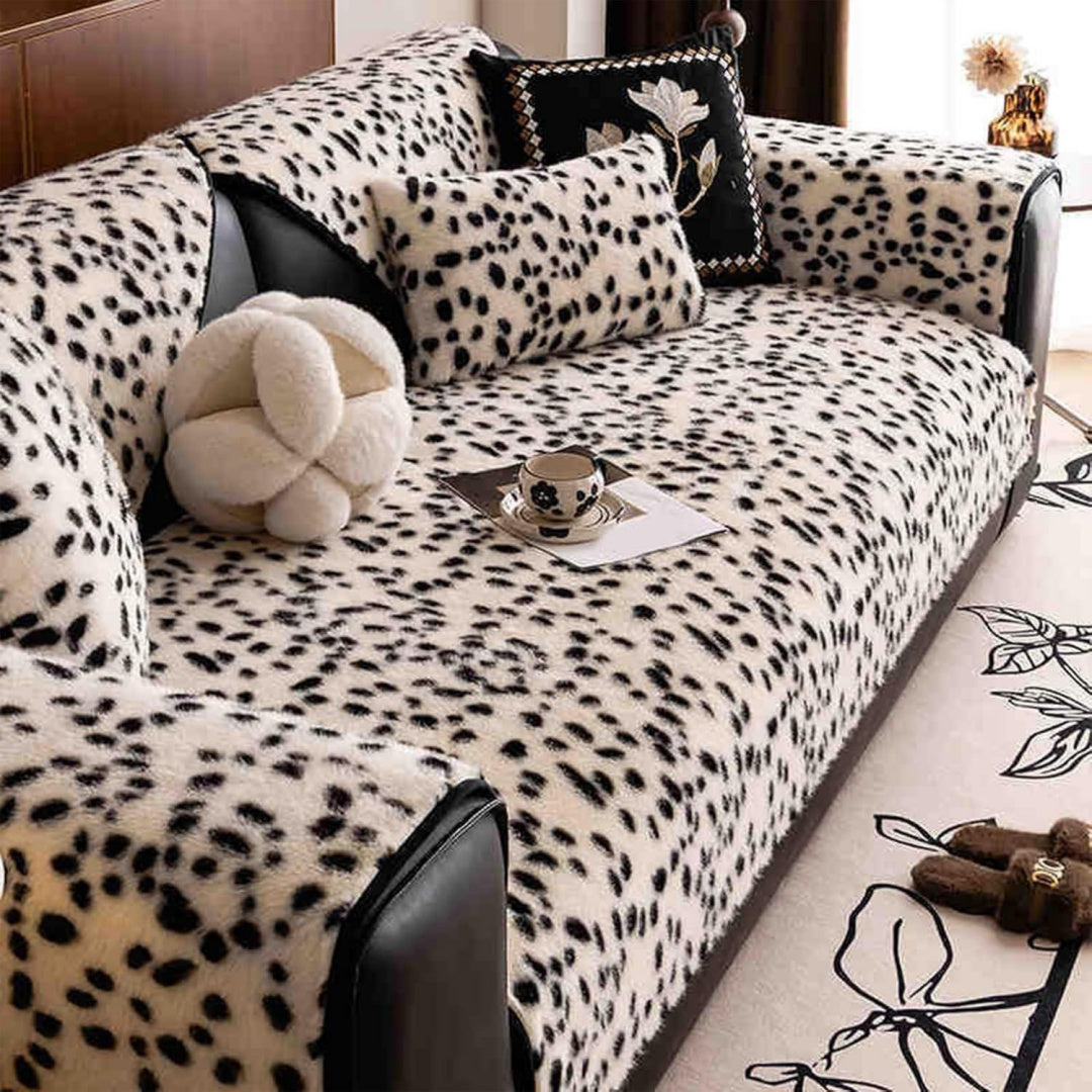 Divano confortevole Coprisofa peluche stampa leopardata cani nero